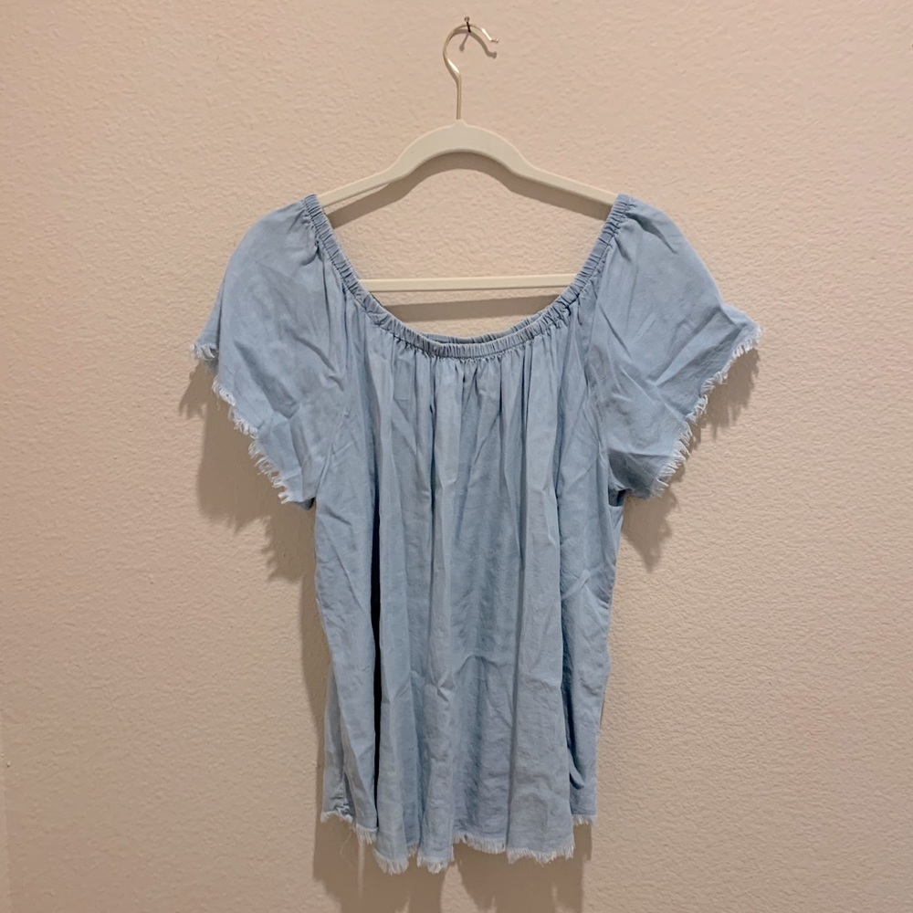 No Boundaries short sleeve blouse